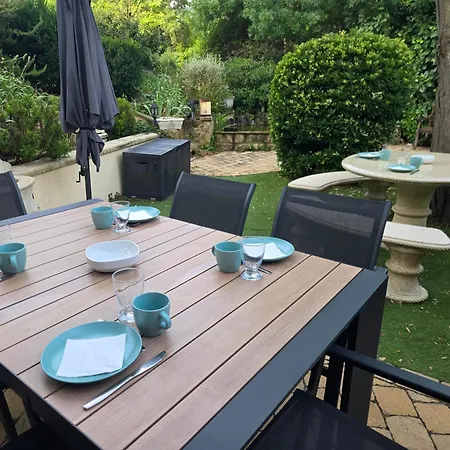 Alojamento de Acomodação e Pequeno-almoço Domaine A L'aise - Piscine Chauffee Plaissan