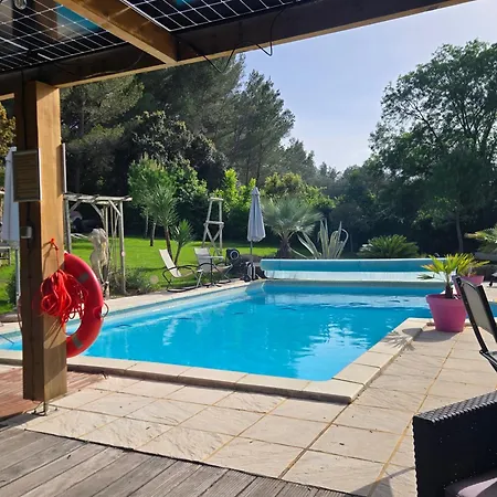 Couette-café Domaine à L'aise - Piscine Chauffée