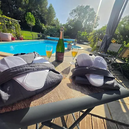 Domaine à L'aise - Piscine Chauffée Couette-café