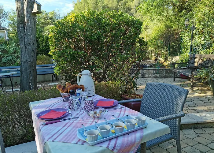 Alojamento de Acomodação e Pequeno-almoço Domaine à L'aise - Piscine Chauffée 4*