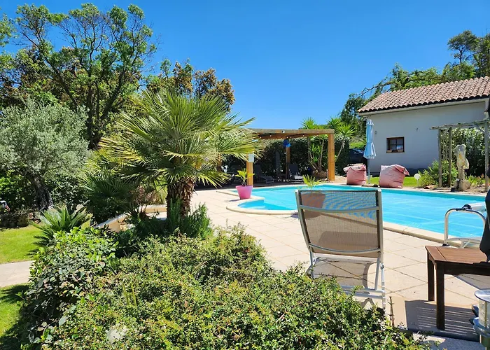 Domaine à L'aise - Piscine Chauffée 4*
