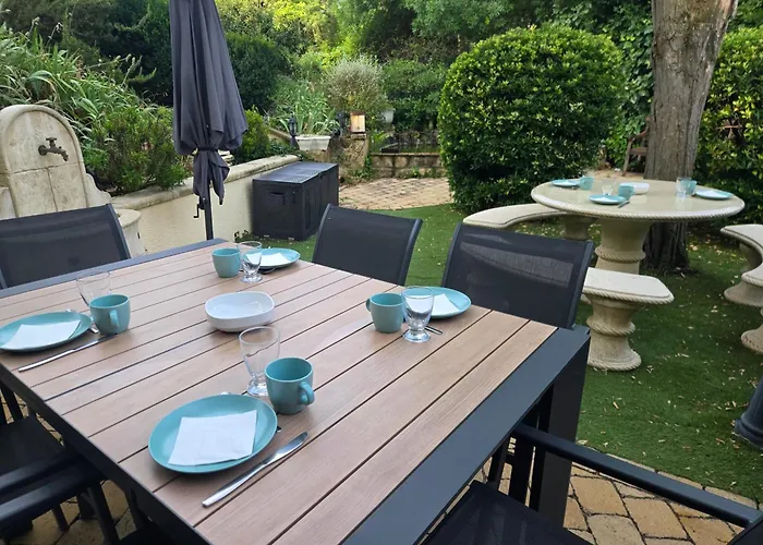 Alojamento de Acomodação e Pequeno-almoço Domaine à L'aise - Piscine Chauffée Plaissan