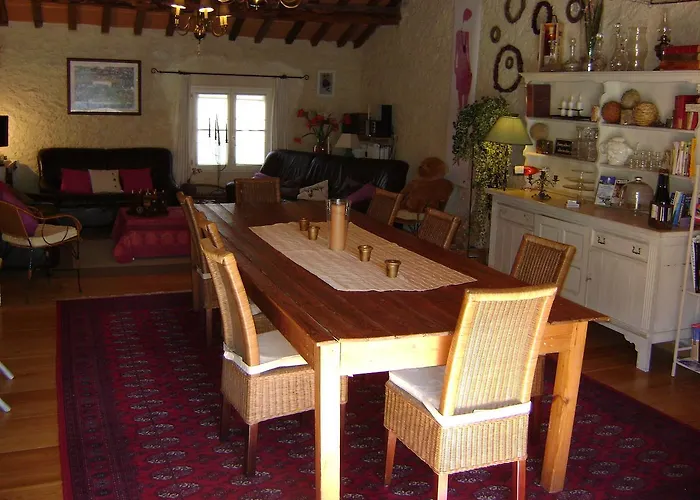 Domaine à L'aise - Piscine Chauffée 4* Plaissan
