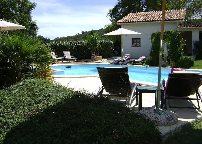 Domaine à L'aise - Piscine Chauffée Alojamento de Acomodação e Pequeno-almoço Plaissan